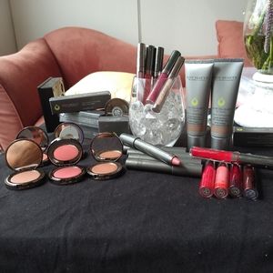 Juice Beauty Amazing Collection 25 Piece New! One of a kind collection 💋